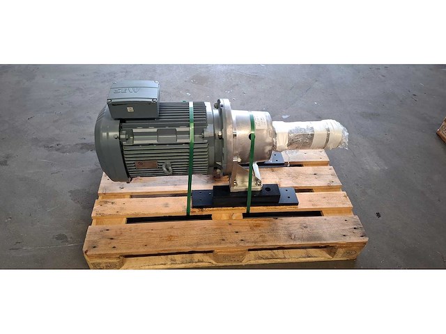 Sew-eurodrive - drp180m4/ff/tf - pompunit - afbeelding 1 van  2