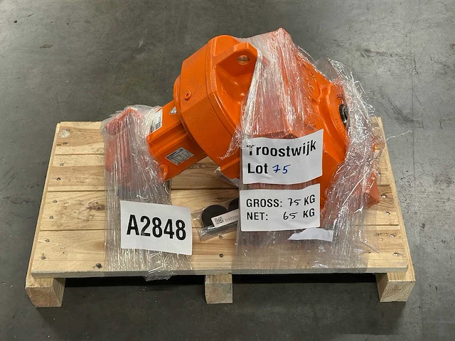 Sew-eurodrive - fh77/g cm3c71s-30a-p/bzz/di/pk/az4z/sd1 - motorreductor / servo-aandrijving 1x - afbeelding 1 van  7