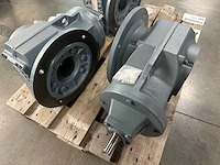 Sew-eurodrive - kaf87 ad3 - 3x industriële tandwielkasten / haakse reductoren met flensmontage - afbeelding 7 van  8