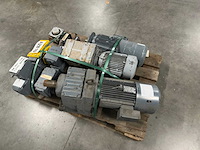 Sew-eurodrive - partij elektromotoren & tandwielkasten / reductoren - afbeelding 4 van  9