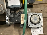Sew-eurodrive - partij elektromotoren & tandwielkasten / reductoren - afbeelding 9 van  9