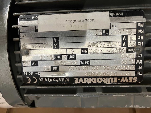 Sew-eurodrive - r37 dt80k4bmg - elektromotor 1x - afbeelding 3 van  3