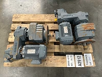 Sew-eurodrive - rf77 vu11/h drn90l4 - 2x variabele gearmotor 1,5 kw