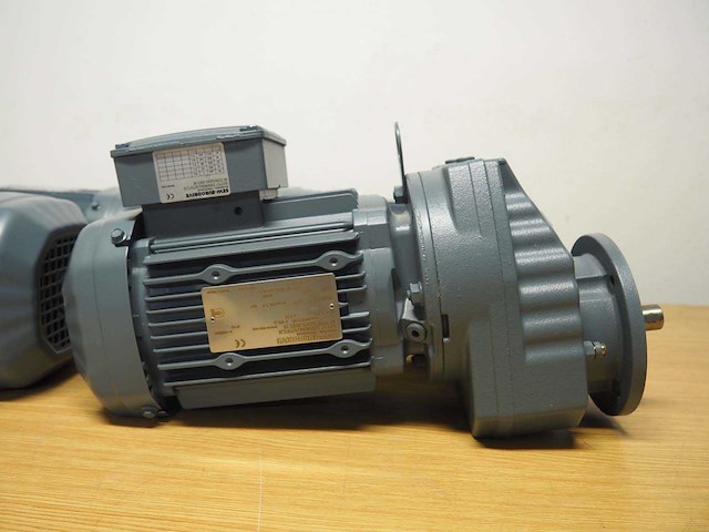 Sew-eurodrive - rxf57 - elektromotor (4x) - afbeelding 6 van  7