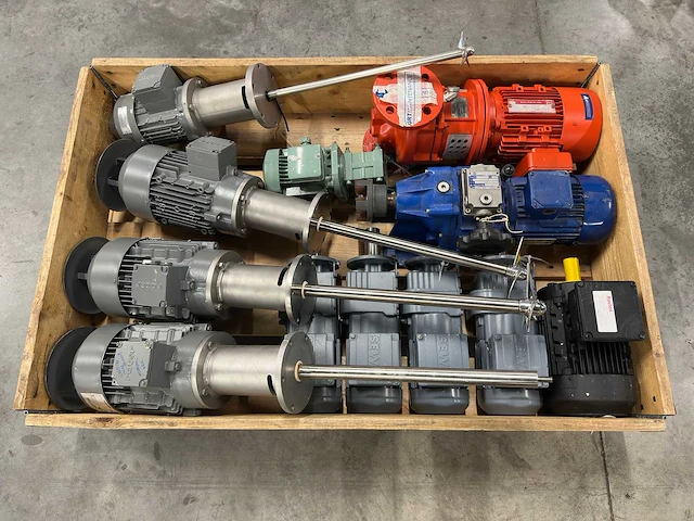 Sew-eurodrive, baeten, motovario - partij industriële aandrijvingen, reductoren en elektromotoren - afbeelding 4 van  9
