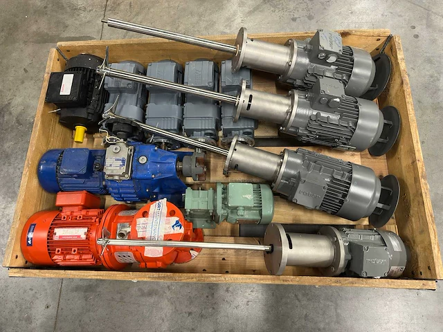Sew-eurodrive, baeten, motovario - partij industriële aandrijvingen, reductoren en elektromotoren - afbeelding 9 van  9