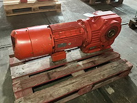 Sew eurodrive elektromotor met vertragingskast - afbeelding 4 van  7