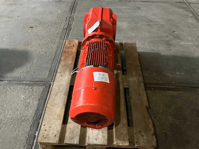 Sew eurodrive elektromotor met vertragingskast - afbeelding 3 van  6