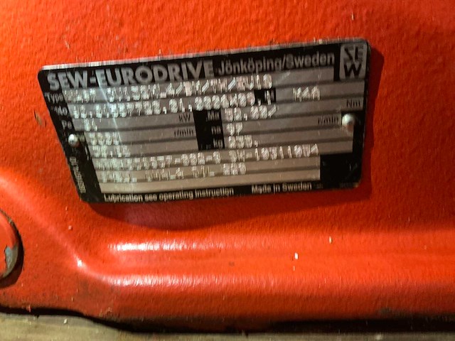 Sew eurodrive elektromotor met vertragingskast - afbeelding 6 van  7