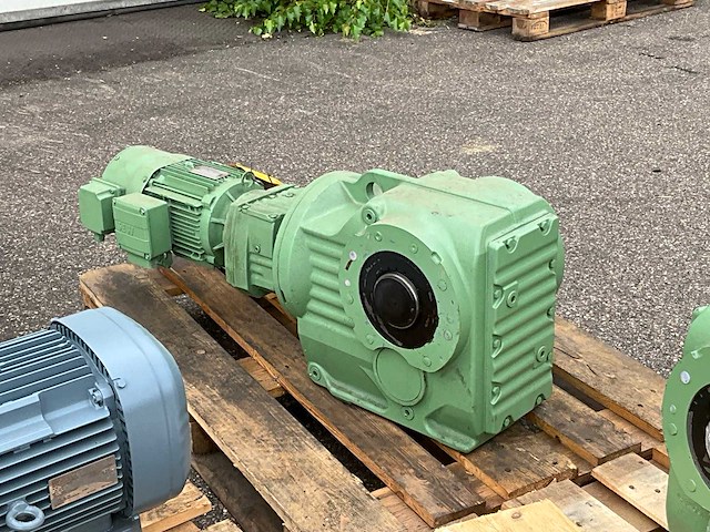 Sew eurodrive elektromotor + reductorkast - afbeelding 3 van  4