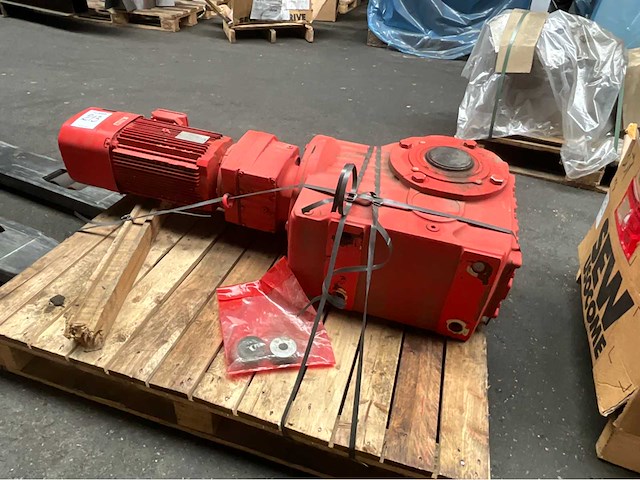 Sew eurodrive elektromotor + reductorkast - afbeelding 3 van  4