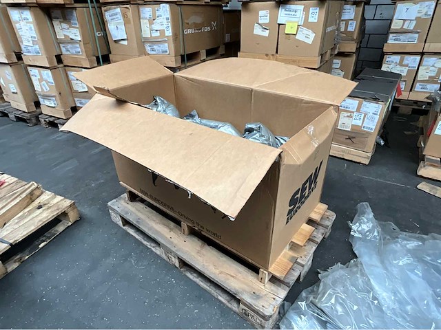 Sew eurodrive elektromotor + reductorkast - afbeelding 3 van  4