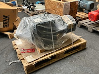 Sew eurodrive elektromotor + reductorkast - afbeelding 1 van  5