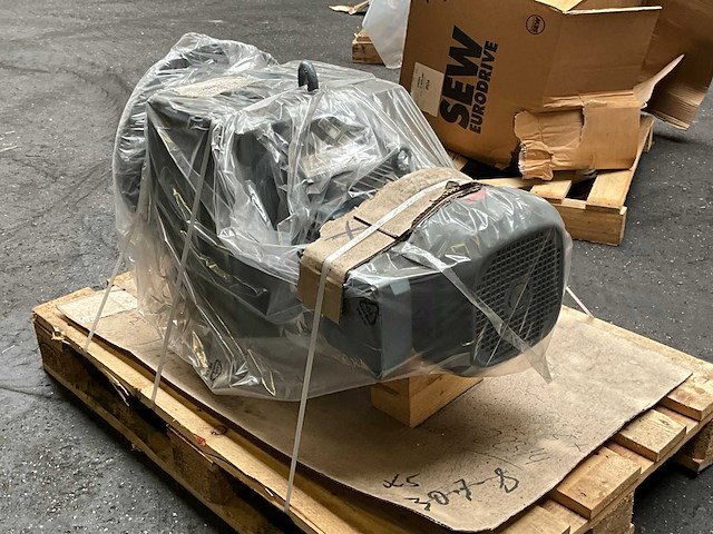 Sew eurodrive elektromotor + reductorkast - afbeelding 4 van  5