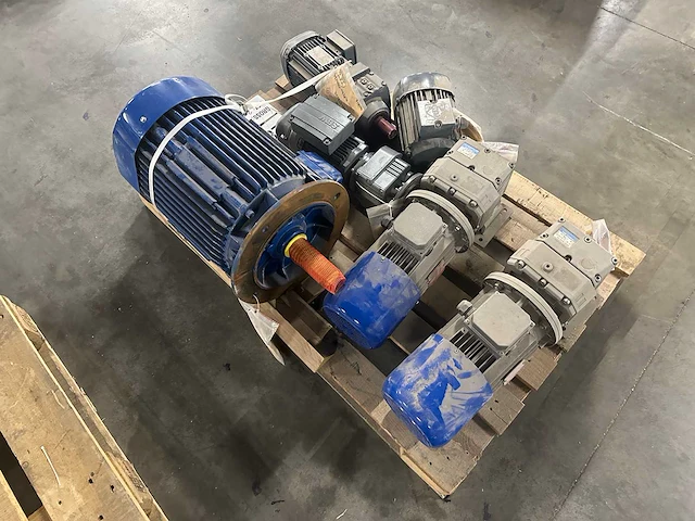 Sew eurodrive, hydro-mec - partij diverse elektromotoren - afbeelding 7 van  7