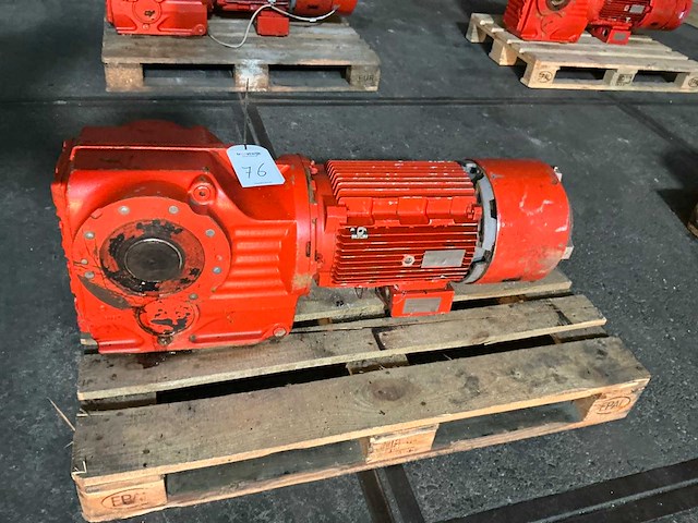 Sew eurodrive ka97….. elektromotor met vertragingskast - afbeelding 2 van  8