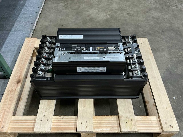 Sew eurodrive mdx61b-0370-503-4-0t 51,1kva frequentieregelaar - afbeelding 5 van  10