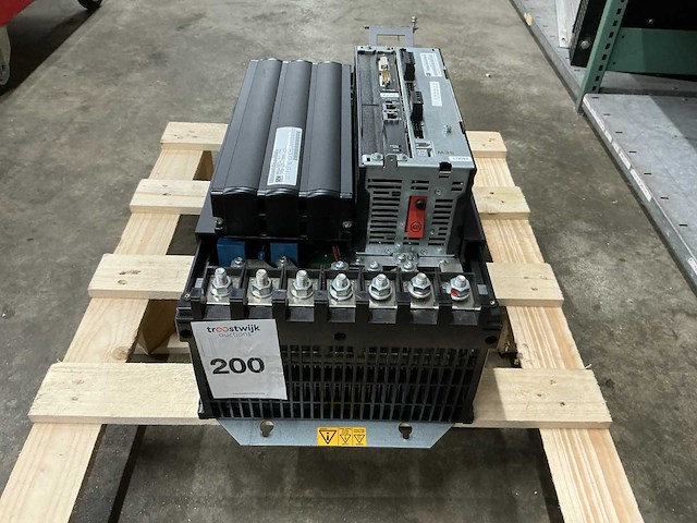 Sew eurodrive mdx61b-0370-503-4-0t 51,1kva frequentieregelaar - afbeelding 9 van  10