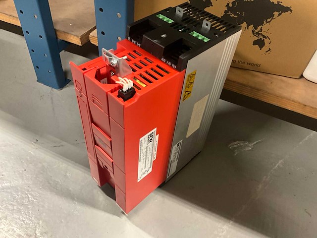 Sew-eurodrive movitrac mc07b0075-5a3-4-00 frequentieregelaar - afbeelding 3 van  7