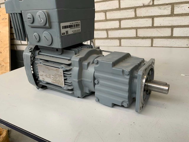 Sew eurodrive rf07 drs71m4/mm07/ln elektromotor - afbeelding 3 van  7