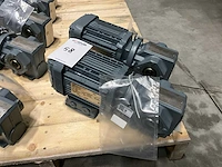 Sew-eurodrive sa37 drn71m4 0,37kw reductiemotor (2x) - afbeelding 6 van  6