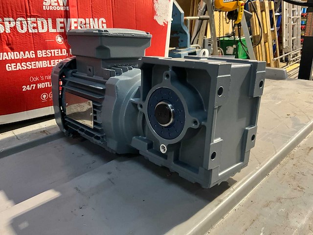 Sew-eurodrive wa30 drn80mk4 tandwielmotor - afbeelding 1 van  5