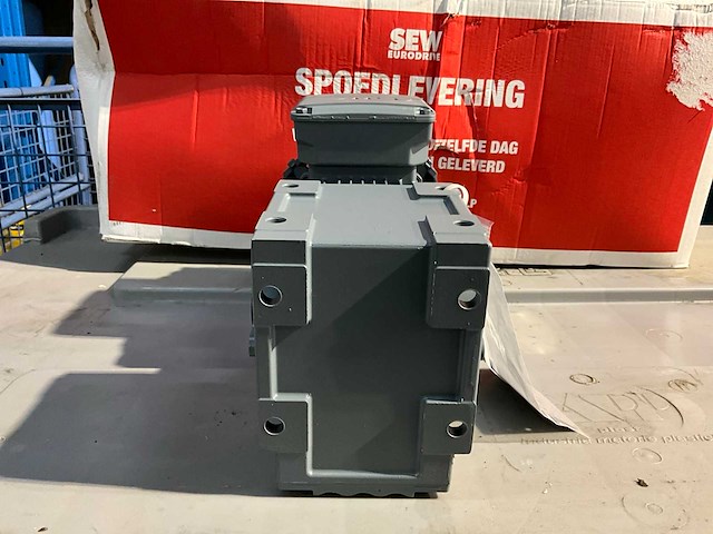 Sew-eurodrive wa30 drn80mk4 tandwielmotor - afbeelding 3 van  5
