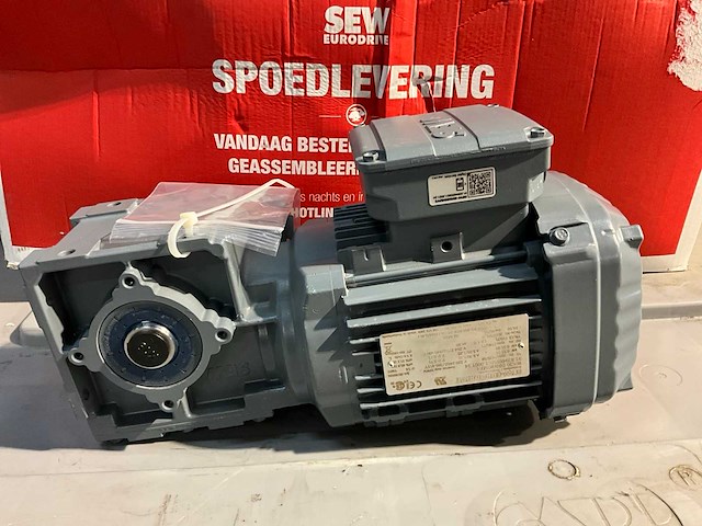 Sew-eurodrive wa30 drn80mk4 tandwielmotor - afbeelding 4 van  5