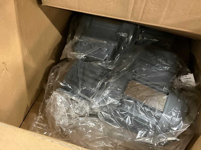 Sew-eurodrive wf10 drn63ms4/msw/b0/avs1/th elektromotor (4x) - afbeelding 5 van  7