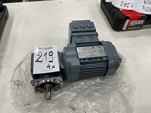 Sew-eurodrive wf10 drn63ms4/msw/b0/avs1/th elektromotor (4x) - afbeelding 1 van  5