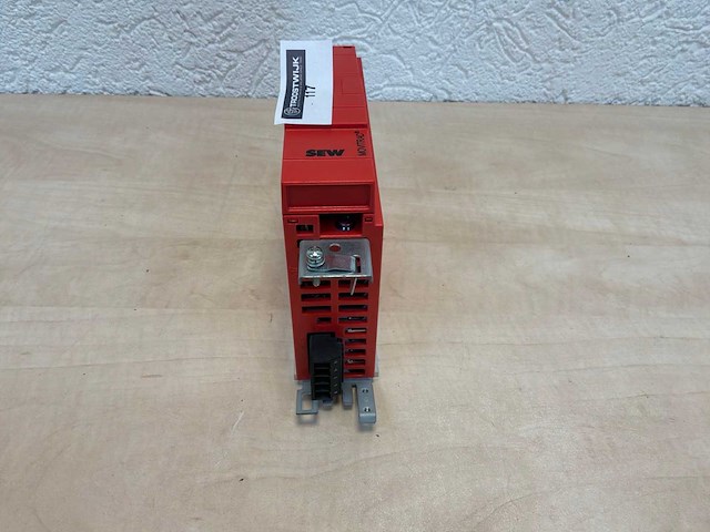 Sew mc07b008-2b1-4-00 frequentieregelaar - afbeelding 2 van  3