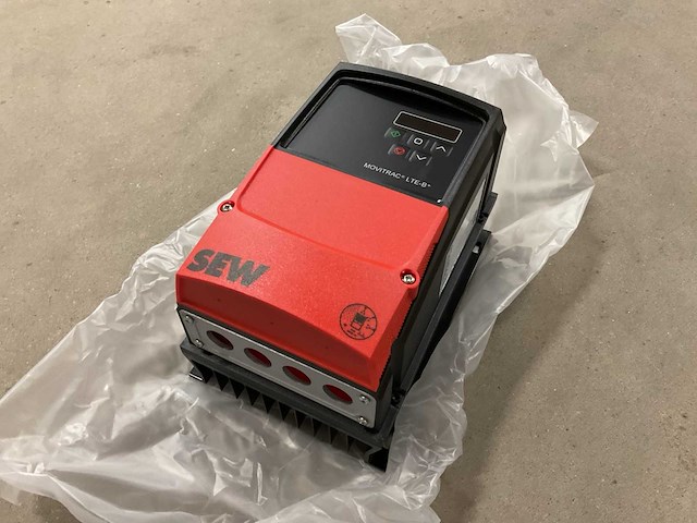 Sew movitrac lte-b+ mclteb0008-5a3-1-30 frequentieregelaar - afbeelding 1 van  4
