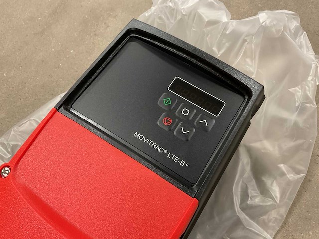 Sew movitrac lte-b+ mclteb0008-5a3-1-30 frequentieregelaar - afbeelding 2 van  4