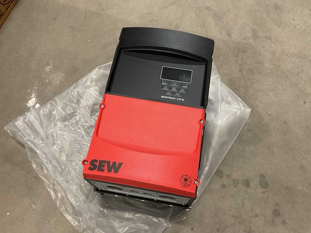 Sew movitrac ltp-b mlctpb01505a3430 frequentieregelaar - afbeelding 1 van  4