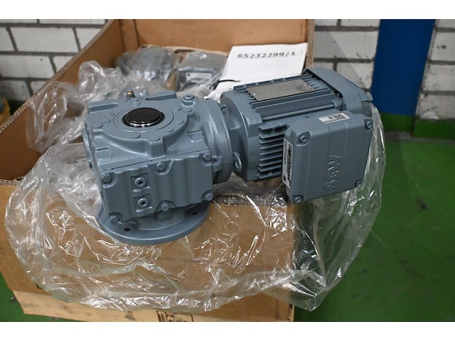 Sew saf47 drn71m4 elektromotor - ongebruikt (5x) - afbeelding 5 van  5