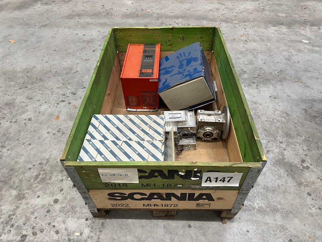 Sew, telemecanique - partij industriële aandrijftechniek - afbeelding 1 van  6