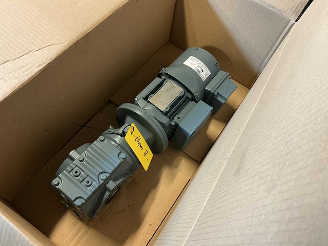 Sew v71 elektromotor - afbeelding 1 van  6