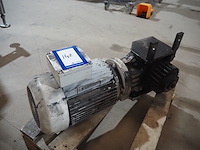 Sew - afbeelding 1 van  5