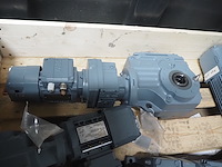 Sew - afbeelding 10 van  11