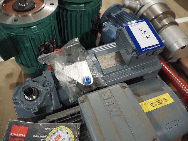 Sew - afbeelding 4 van  13