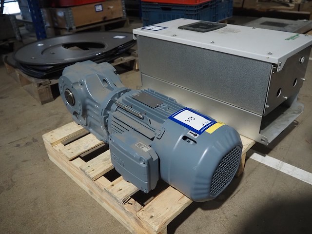 Sew - afbeelding 2 van  6