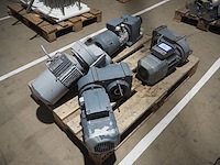 Sew - afbeelding 6 van  13