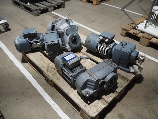 Sew - afbeelding 7 van  13