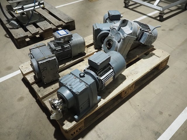 Sew - afbeelding 8 van  13