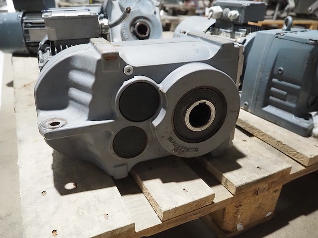 Sew - afbeelding 13 van  13