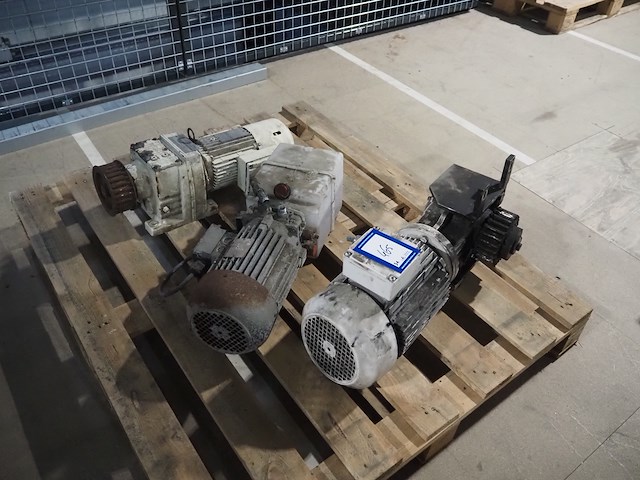 Sew - afbeelding 1 van  9