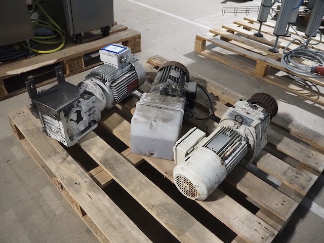 Sew - afbeelding 3 van  9