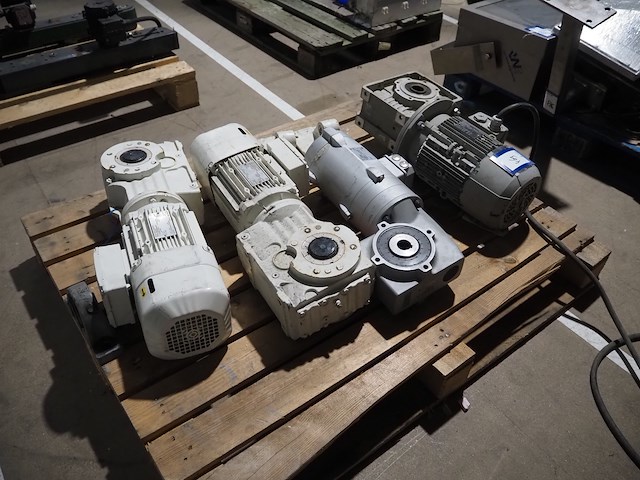 Sew - afbeelding 4 van  8