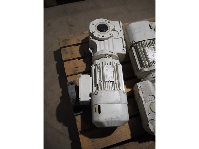 Sew - afbeelding 5 van  8