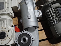 Sew - afbeelding 7 van  8